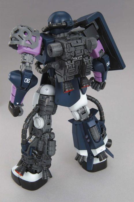 MG 1/100 Zaku II Black Tri-Stars (Ver. 2.0)