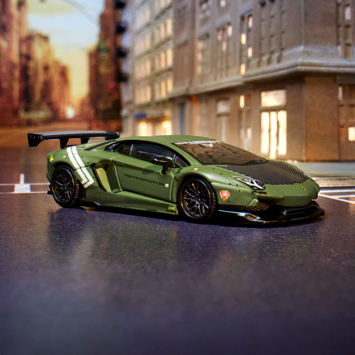 HWJNF04 Hot Wheels Elite 64 LBWK Lamborghini Aventador LP 700-4